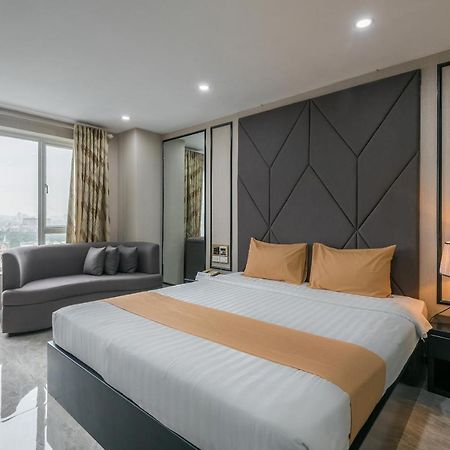 Cozrum Lux - The Arrivals Hotel Ho Chi Minh-staden Exteriör bild